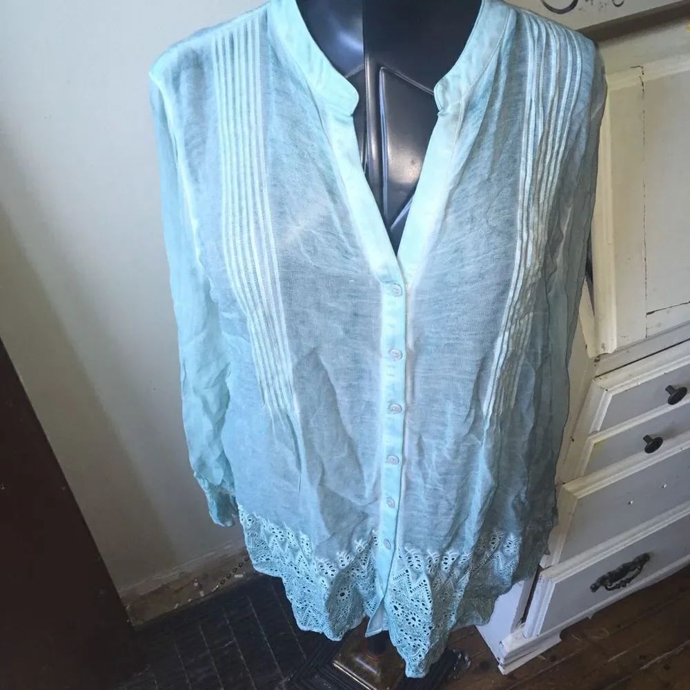 Soft Surroundings semi sheer pintuck lace detail L tunic